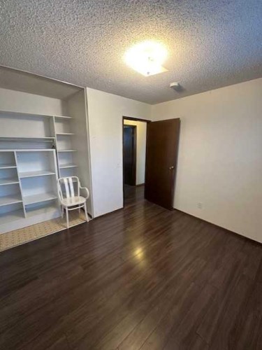 110 4 Avenue East, Oyen, AB - Indoor Photo Showing Other Room
