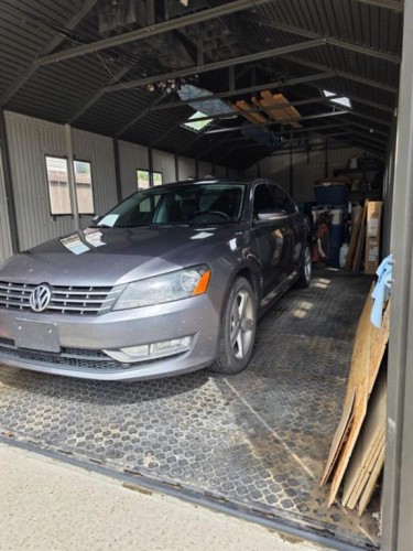 105 Meadowlake Close East, Brooks, AB - Indoor Photo Showing Garage