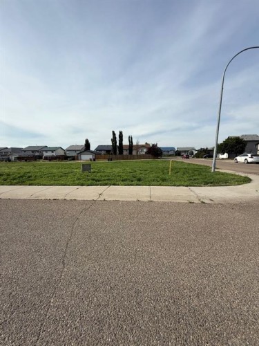 95 Upland Manor West, Brooks, AB 