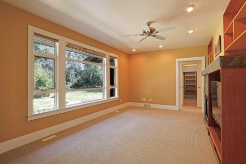 1024 Cassils Road West, Brooks, AB - Indoor Photo Showing Other Room