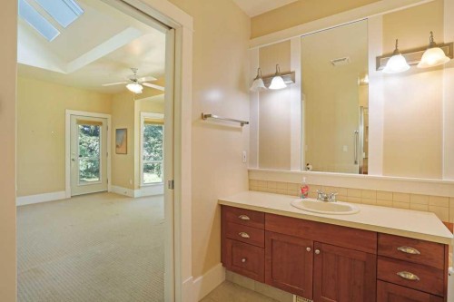 1024 Cassils Road West, Brooks, AB - Indoor Photo Showing Bathroom