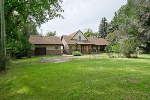 1024 Cassils Road West, Brooks, AB - Outdoor With Deck Patio Veranda