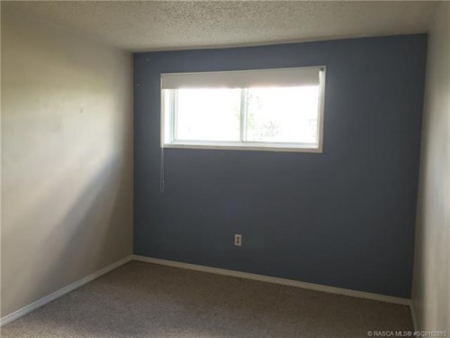 59 Hunts Drive, Drumheller, AB - Indoor Photo Showing Other Room