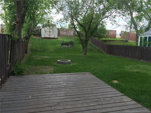 59 Hunts Drive, Drumheller, AB - Outdoor