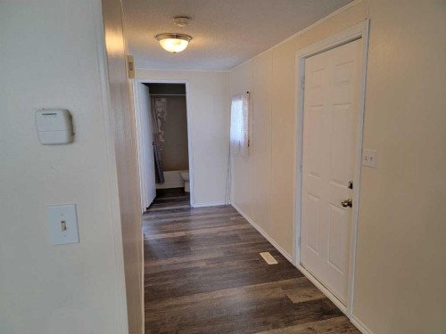 4447 Park Crescent, Coronation, AB - Indoor Photo Showing Other Room