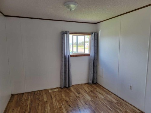 4447 Park Crescent, Coronation, AB - Indoor Photo Showing Other Room