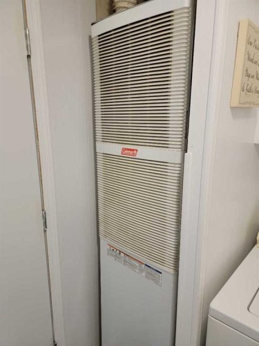 4447 Park Crescent, Coronation, AB - Indoor