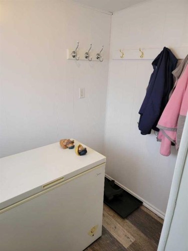 4447 Park Crescent, Coronation, AB - Indoor