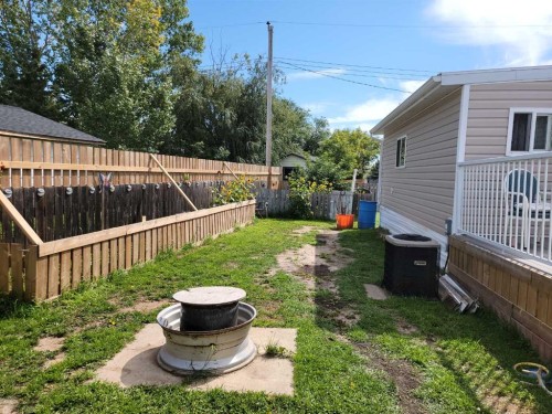 4447 Park Crescent, Coronation, AB - Outdoor