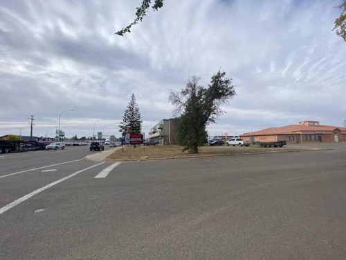 603 1 Street West, Brooks, AB 