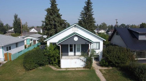 214 2 Avenue EAST Hanna, AB T0J 1P0