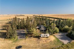 322060 Range Road 261  Rural Kneehill County, AB T0M 2B0