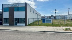 1270 2 Avenue SOUTH Lethbridge, AB T1J 0E6