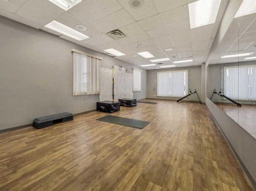 2008 21 Street, Coaldale, AB 