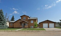 521 Tulip Street  Rosemary, AB T0J 2W0