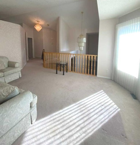 71 Park Place, Brooks, AB - Indoor