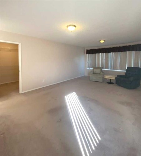 71 Park Place, Brooks, AB - Indoor Photo Showing Other Room