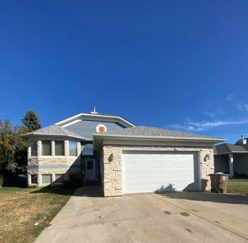 71 Park Place  Brooks, AB T1R 1G6