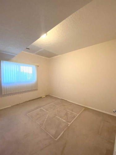 71 Park Place, Brooks, AB - Indoor Photo Showing Other Room