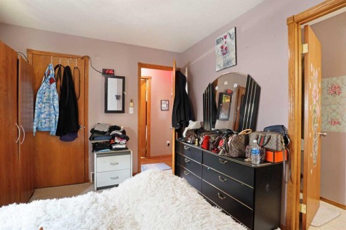 60 Pleasant Park Road West, Brooks, AB - Indoor Photo Showing Bedroom