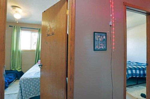 60 Pleasant Park Road West, Brooks, AB - Indoor