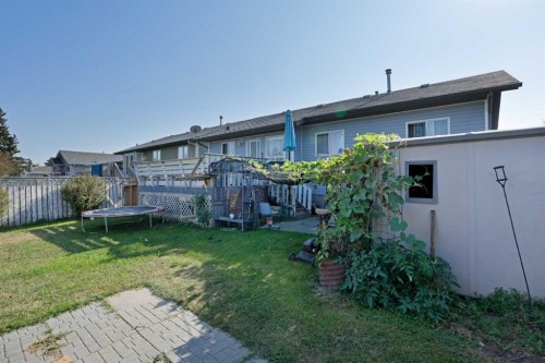 60 Pleasant Park Road West, Brooks, AB - Outdoor