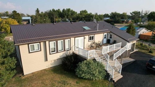 219 1 Avenue East, Youngstown, AB - Outdoor With Deck Patio Veranda