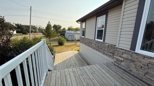 219 1 Avenue East, Youngstown, AB - Outdoor With Deck Patio Veranda With Exterior