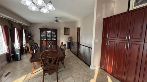 219 1 Avenue East, Youngstown, AB - Indoor Photo Showing Dining Room