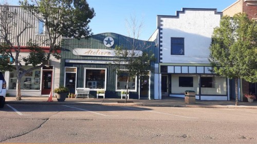 40 3 Avenue West, Drumheller, AB 