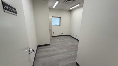 1-5511 50 Avenue, Red Deer, AB 