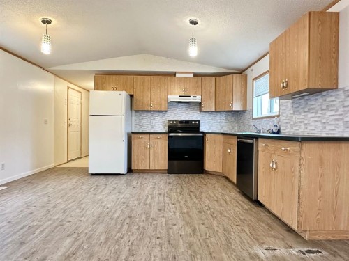 8-310 Railway Avenue, Duchess, AB 