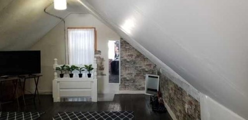 120 Main Street, Michichi, AB - Indoor Photo Showing Other Room