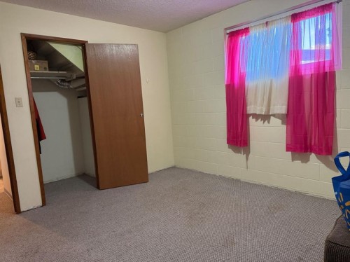 103 7 Avenue Se, Drumheller, AB - Indoor