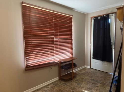 103 7 Avenue Se, Drumheller, AB - Indoor Photo Showing Other Room