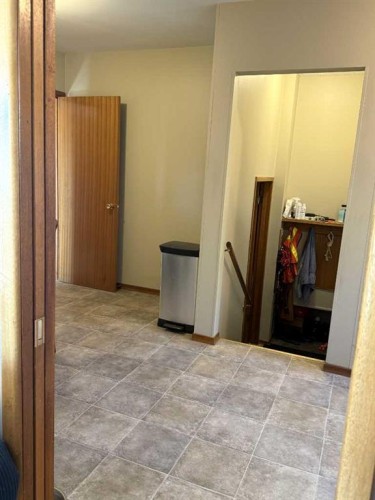 816 James Crescent, Hanna, AB - Indoor Photo Showing Other Room