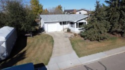 816 James Crescent  Hanna, AB T0J 1P0