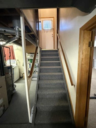 816 James Crescent, Hanna, AB - Indoor Photo Showing Other Room