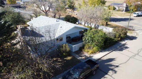 816 James Crescent, Hanna, AB - Outdoor