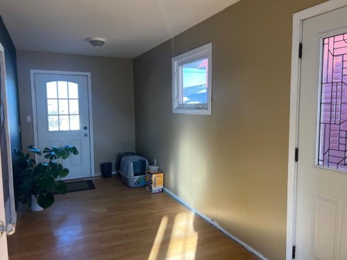 48 Hunts Crescent, Drumheller, AB - Indoor Photo Showing Other Room