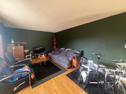 48 Hunts Crescent, Drumheller, AB - Indoor