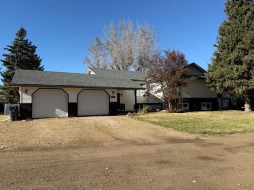 92 Beech Street, Drumheller, AB - Outdoor