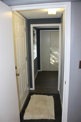 515 2 Avenue East, Brooks, AB - Indoor Photo Showing Other Room