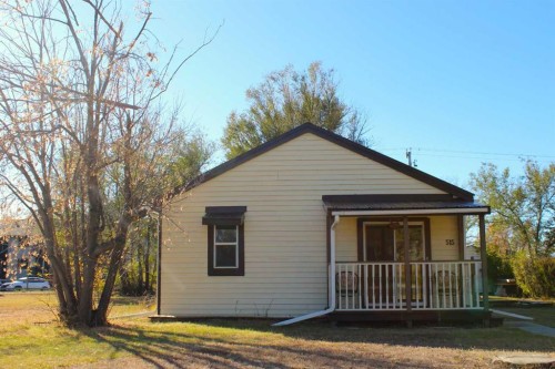 515 2 Avenue EAST Brooks, AB T1R 1H6