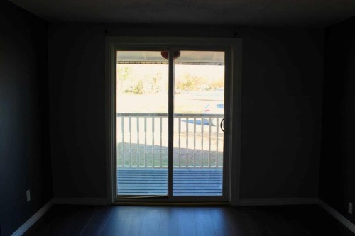 515 2 Avenue East, Brooks, AB - Indoor Photo Showing Other Room