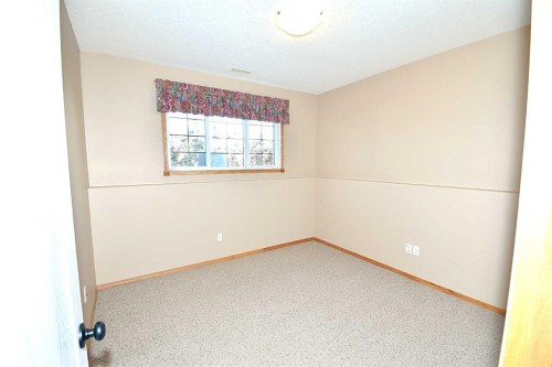 164 Upland Avenue, Brooks, AB - Indoor Photo Showing Other Room
