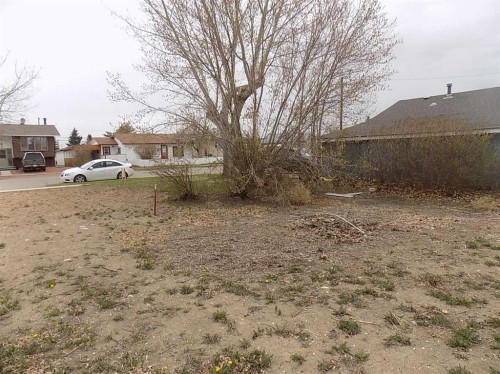413 1 Avenue West, Hanna, AB 