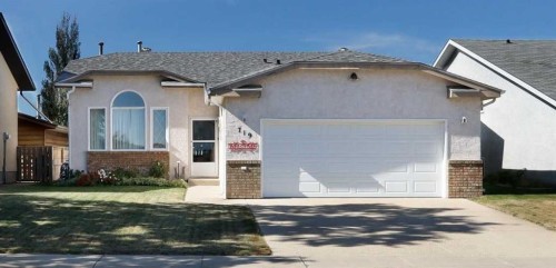 719 Parkland Drive EAST Brooks, AB T1R 0M3