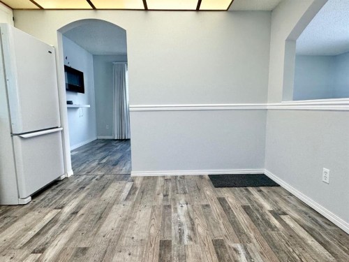 1120 2 Avenue East, Brooks, AB - Indoor Photo Showing Other Room