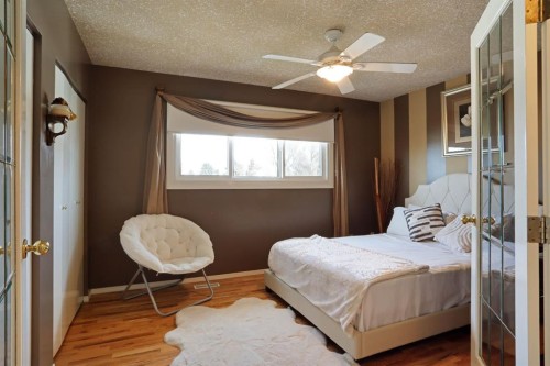 1120 2 Avenue East, Brooks, AB - Indoor Photo Showing Bedroom